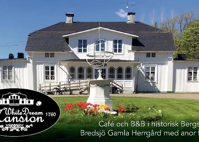 Bredsjoe Gamla Herrgard White Dream Mansion